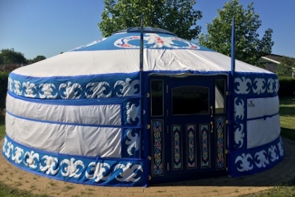 Yurt tent van buiten