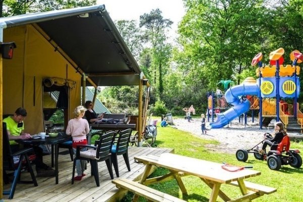 Vakantiepark Bergsehaak (voormalig Stien n Boer): Safarilodge