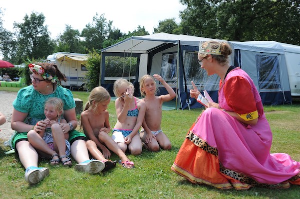 wMaak kennis met echte prinsessen op de camping