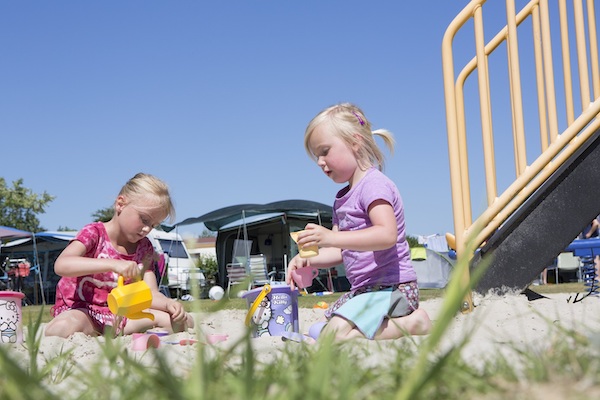 KInderen aan het spelen