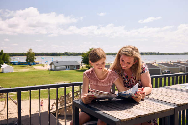 Gezellig lezen op het terras