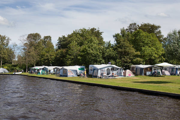 Kamperen aan het water