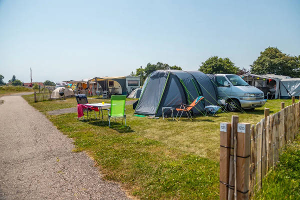 Gezellige kampeerplaatsen bij elkaar