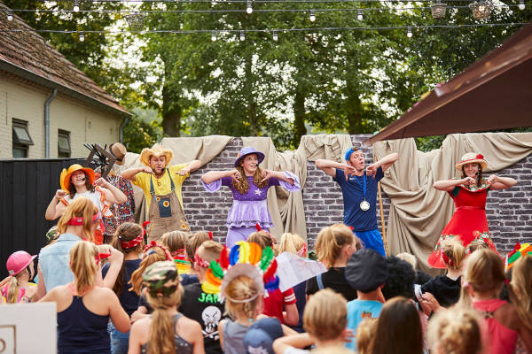 Kindershow van het animatieteam